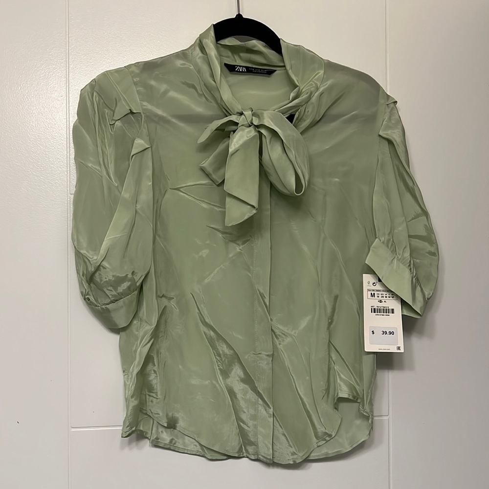 Zara M mint green blouse